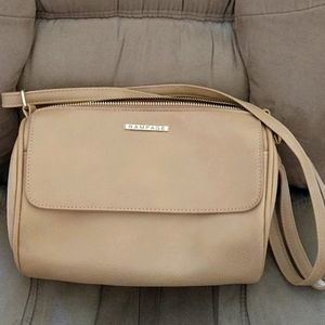🆕 RAMPAGE CROSSBODY BAG NWOT